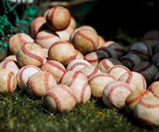 Ballen die op de grond liggen